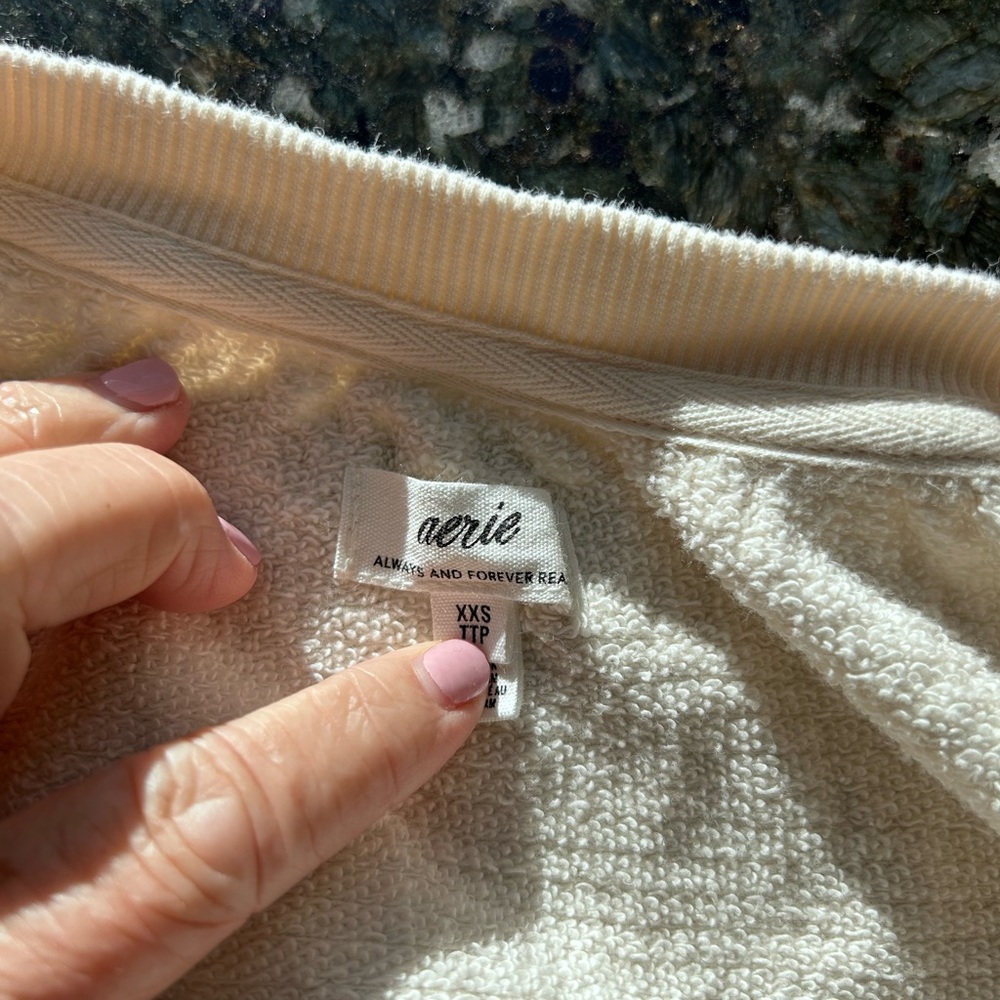 Aerie Gauze Cotton Puff Sleeve very oversized v neck terry popover top. Lounge - Picture 5 of 10